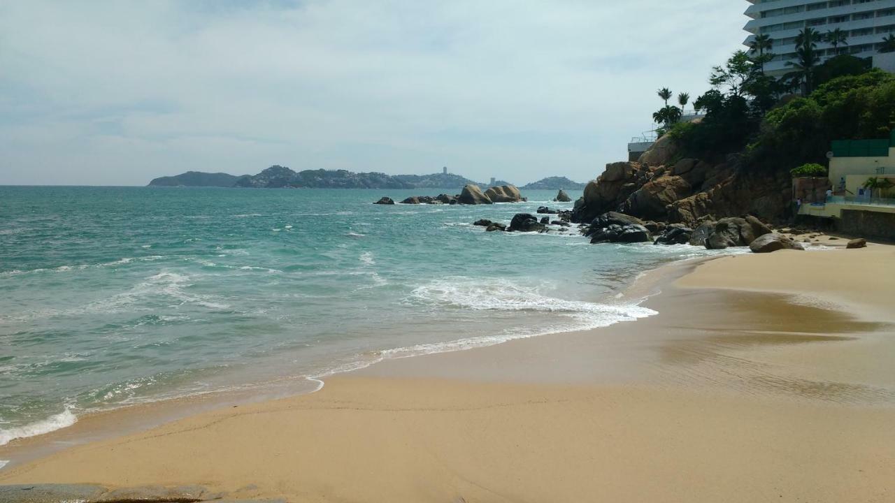 Hotel Las Torres Gemelas Acapulco Bagian luar foto